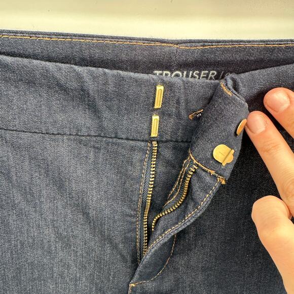 CHICOS Denim The Platinum Trouser Wide Leg Jeans with Gold Button Hardware // XS - Picture 5 of 9